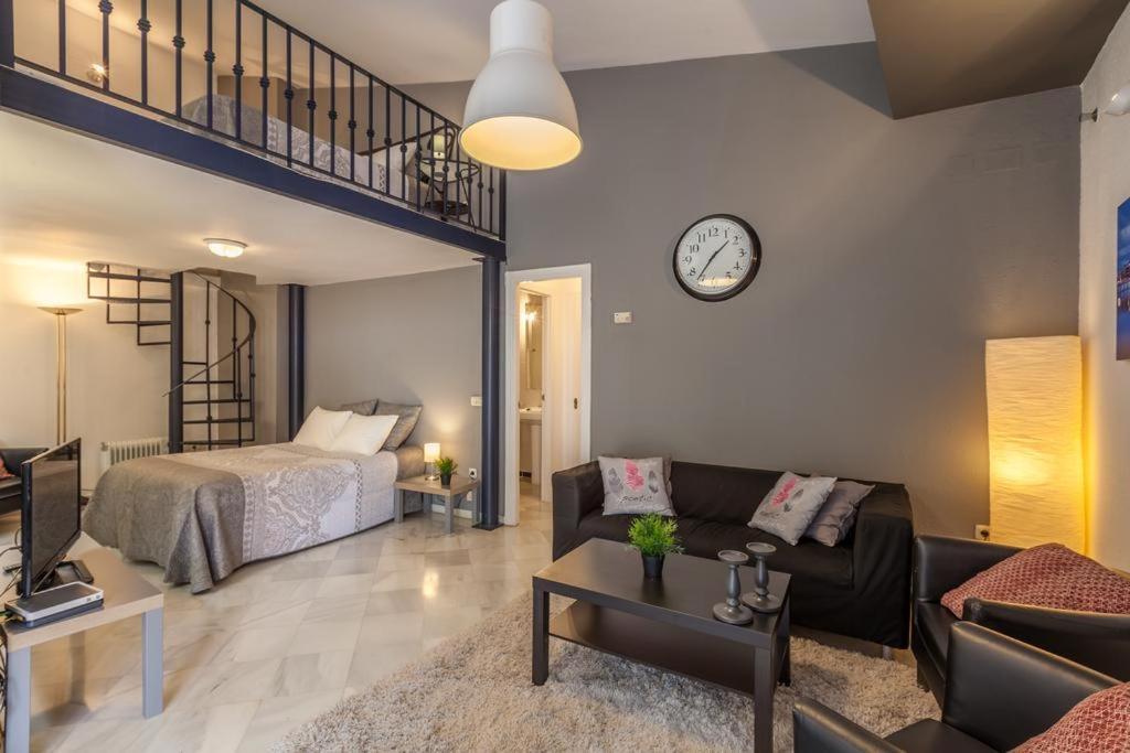 Gavidia Center Premium Suites, Free Parking Sevilla Dış mekan fotoğraf